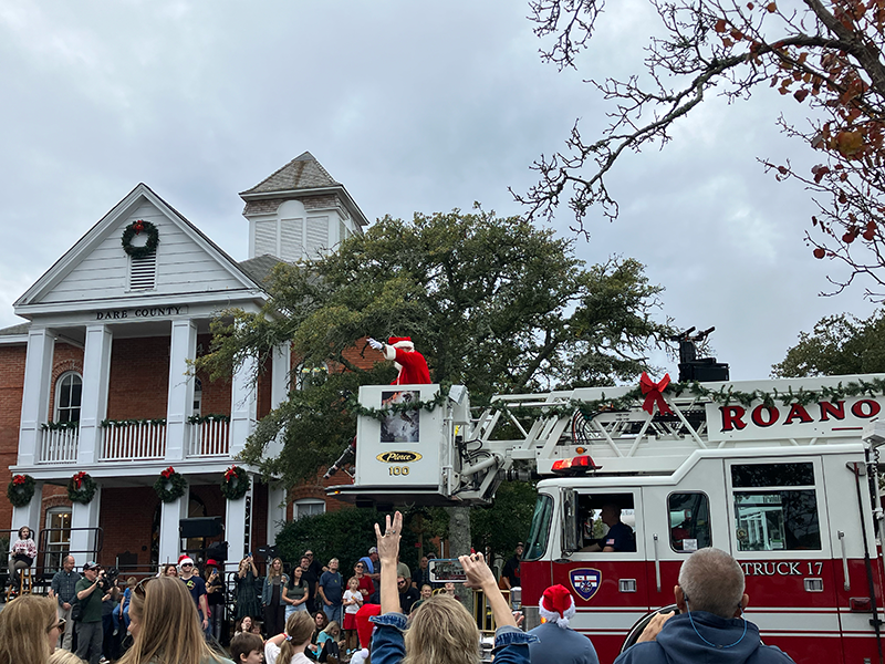 Manteo Christmas parade