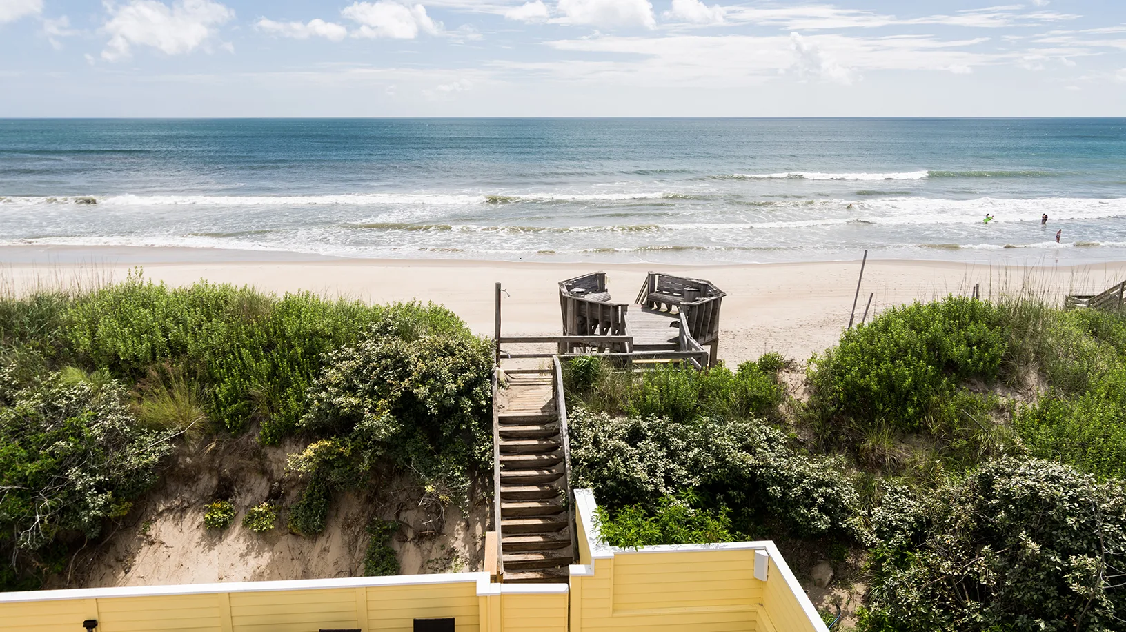 From Intimate to Full-Scale Gatherings: Plan Your Outer Banks Dream Wedding