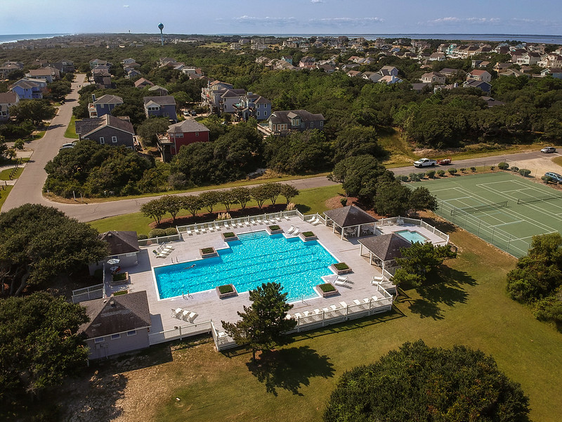 ocean lake community pool