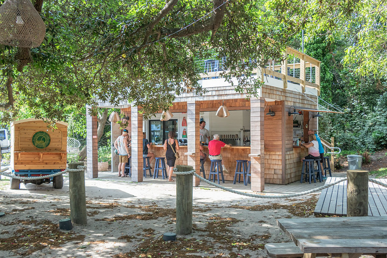 Duck Dive Bar