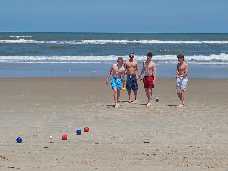 beach bocce