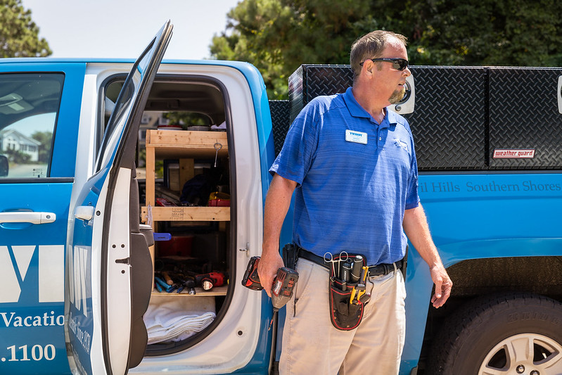 Outer Banks Vacation Rentals: Local OBX Companies vs Airbnb, Vrbo & Other Platforms